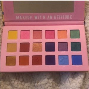 Eyeshadow palette